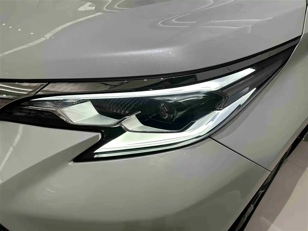 SIENNA 2024 2.5L Hybrid Comfort Edition купить на сайте DeffCars