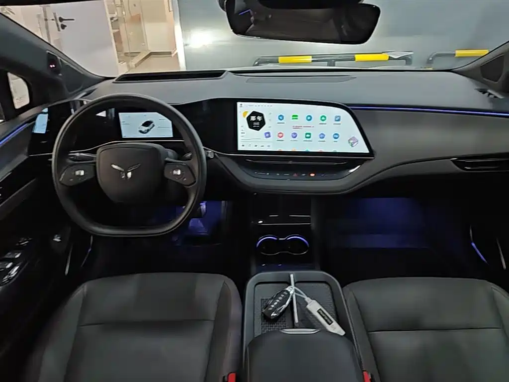 Hongqi EH7 2025 640 four-wheel drive smart version купить на сайте DeffCars