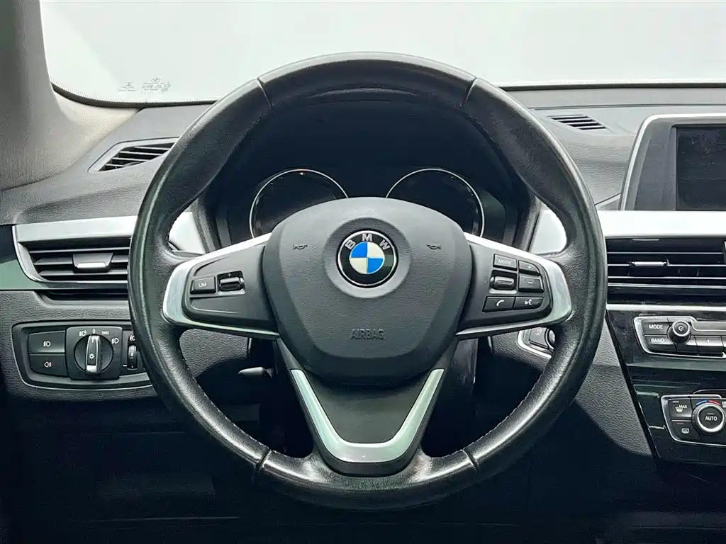 BMW X1 2019 sDrive18Li Fashion Model купить на сайте DeffCars