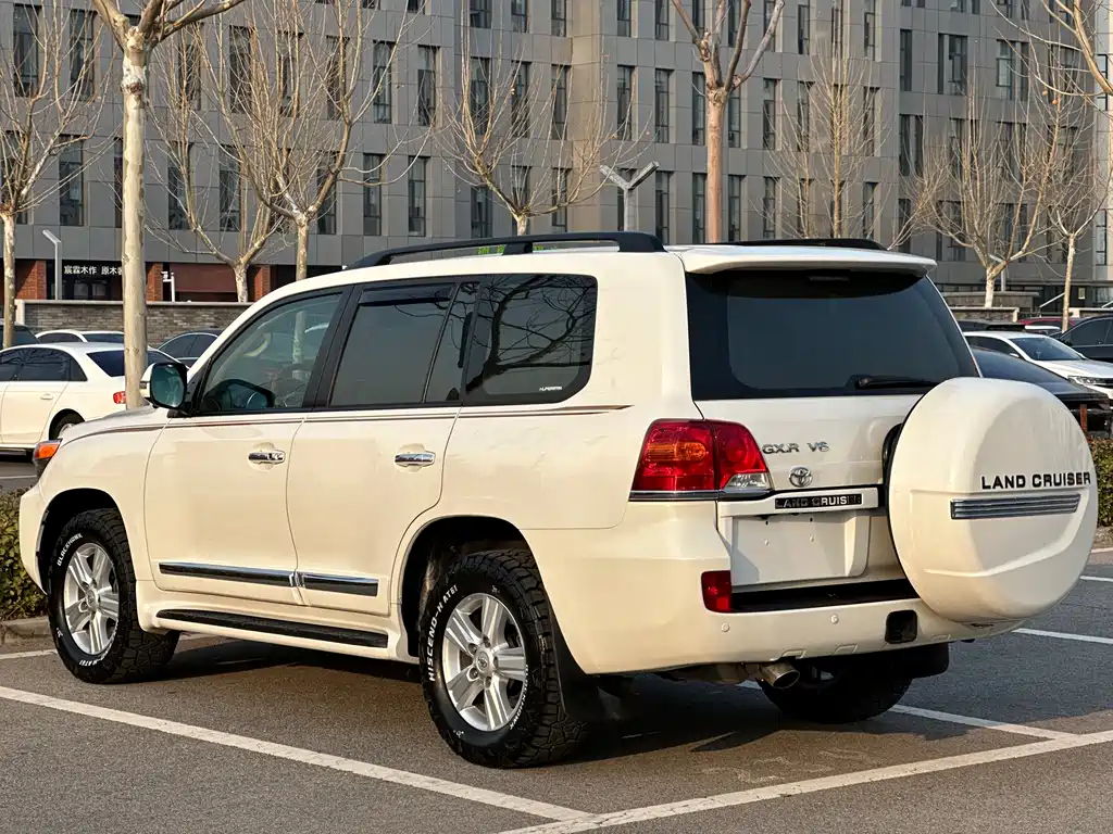 Land Cruiser imported 2015 4.0L V6 Middle East Limited Edition купить на сайте DeffCars