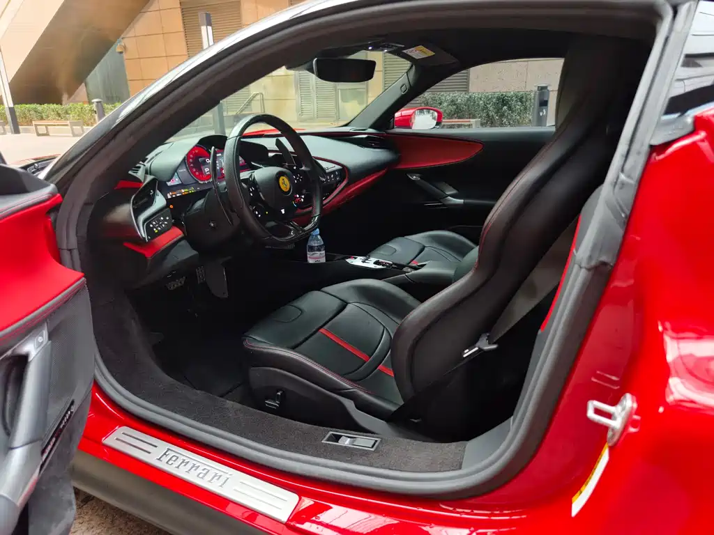 SF90 2020 3.9T V8 Stradale купить на сайте DeffCars