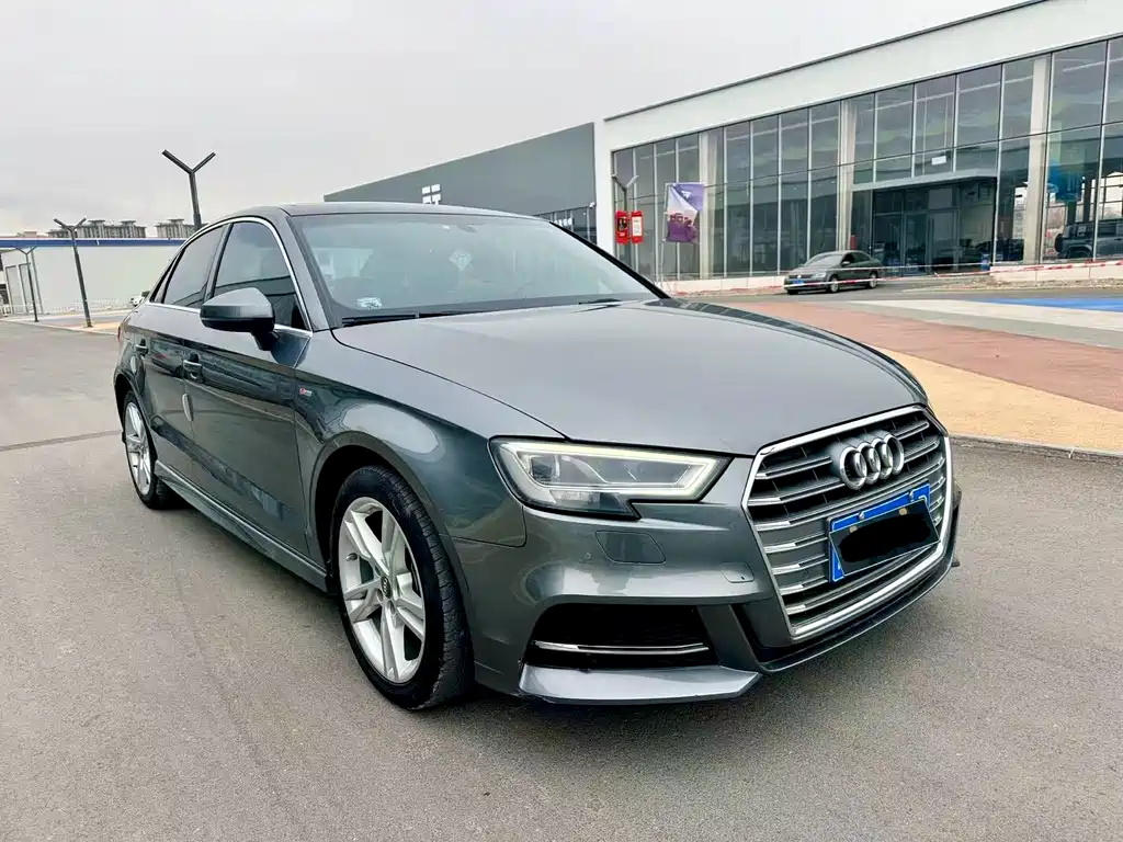 Audi A3 2020 Limousine 35 TFSI Sports National V купить на сайте DeffCars