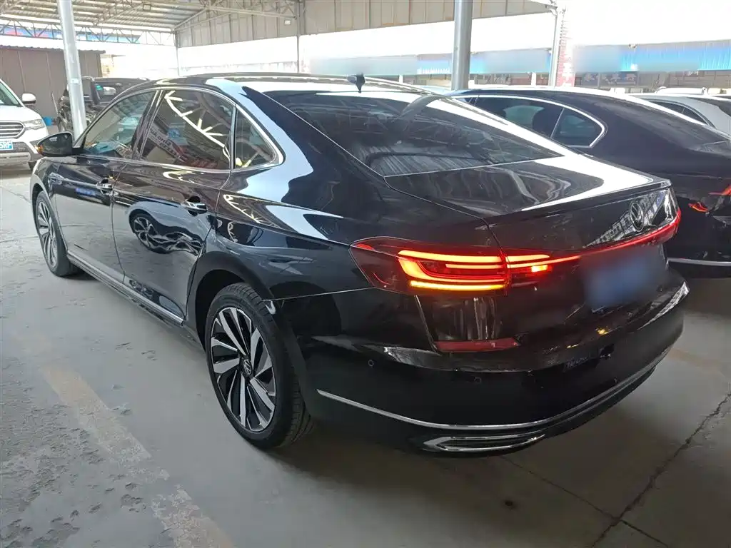 Passat 2022 330TSI Starry Sky Deluxe Edition купить на сайте DeffCars