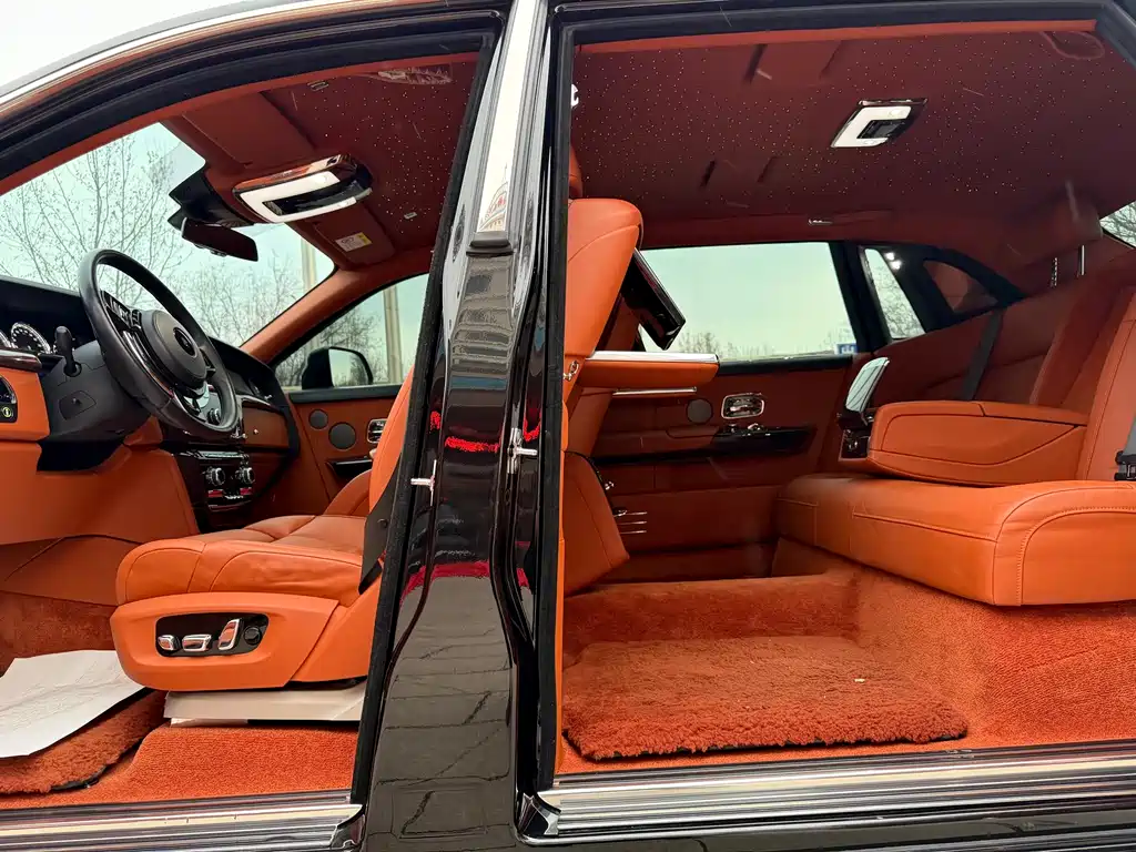 Phantom 2018 6.7T long wheelbase version купить на сайте DeffCars