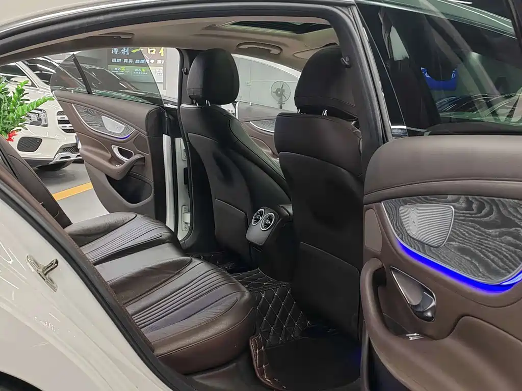 Mercedes-Benz CLS 2018 CLS 300 luxury model купить на сайте DeffCars