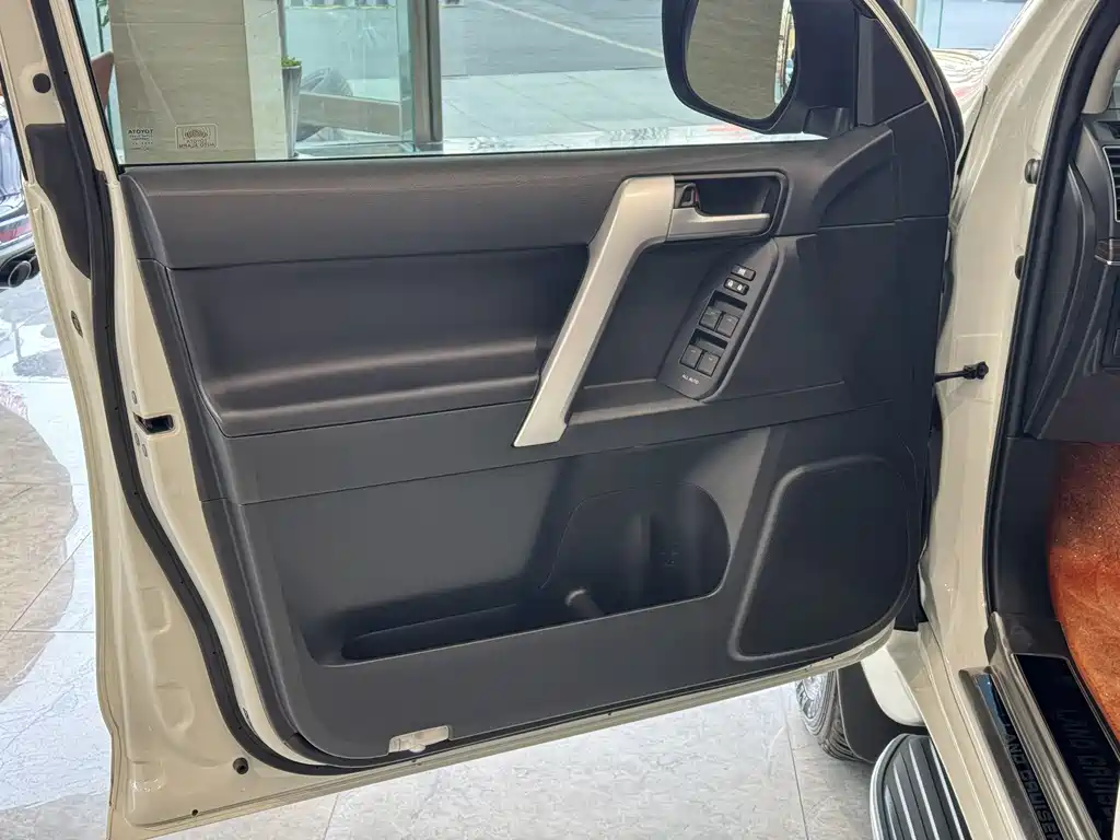 Prado 2019 3.5L automatic TX-L exclusive version with rear mounted spare tire купить на сайте DeffCars