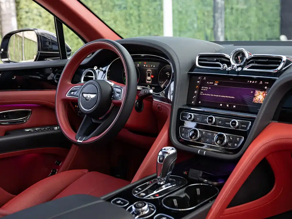 Bentayga plug-in hybrid 2021 3.0T PHEV купить на сайте DeffCars