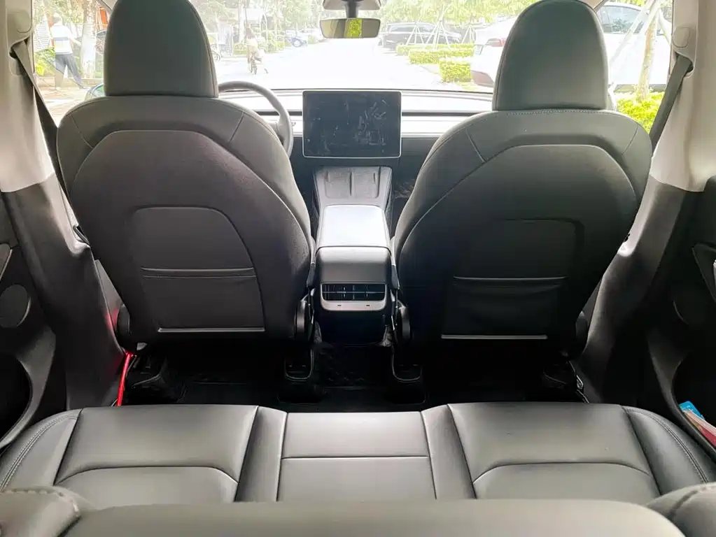 Model Y 2023 rear-wheel drive version купить на сайте DeffCars