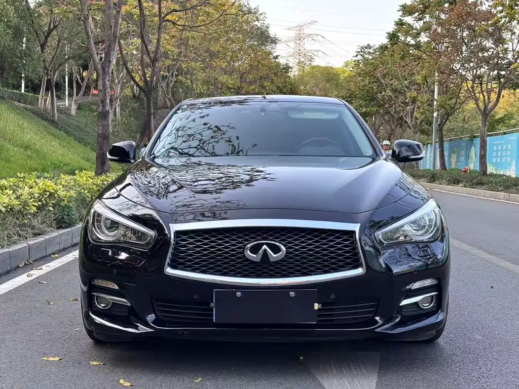 Infiniti Q50 2014 3.7L Comfort Edition купить на сайте DeffCars