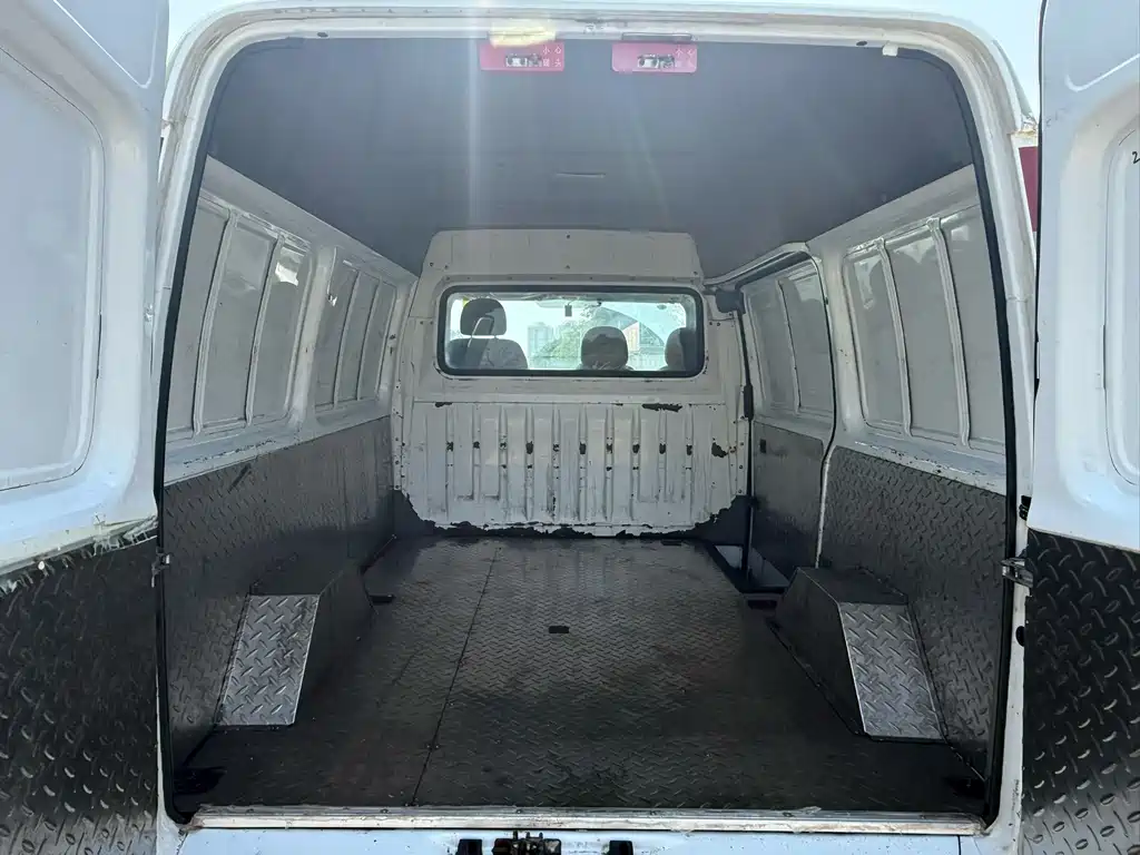 Teshun 2021 2.8T Space King Ordinary Model Short Axis Medium High Roof 3-Seater Diesel National VI JX493 купить на сайте DeffCars