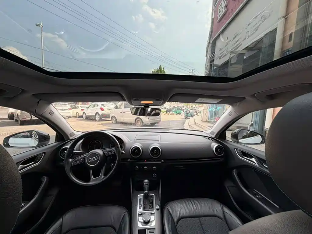 Audi A3 2017 Limousine 35 TFSI Fashion купить на сайте DeffCars