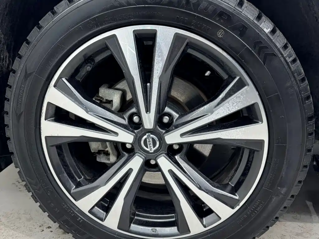 Qashqai 2021 2.0L CVT Deluxe Edition купить на сайте DeffCars