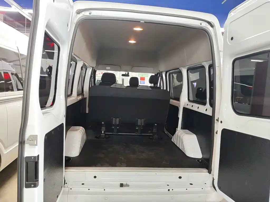 JMC Jiangling Fushun 2022 2.0T Manual Multipurpose Passenger Car Short Axle Medium High Top 6 Seater купить на сайте DeffCars