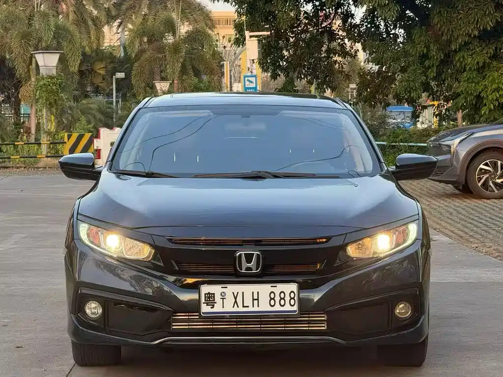 Civic 2019 220TURBO CVT Combustion Edition Country V купить на сайте DeffCars