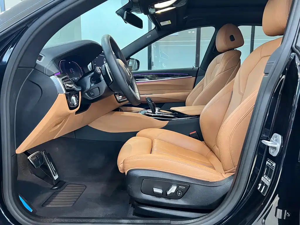BMW 6 Series GT 2024 630i M Sport Bundle купить на сайте DeffCars