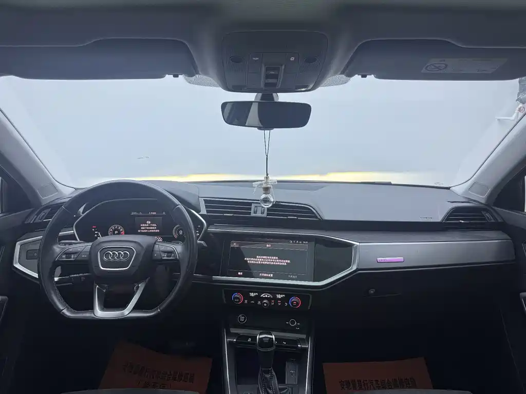 Audi Q3 2022 35 TFSI Fashionable and Dynamic купить на сайте DeffCars