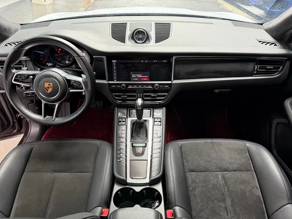 Macan 2022 Macan 2.0T купить на сайте DeffCars