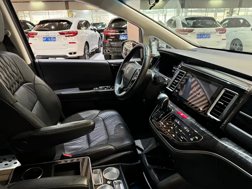 Elysion 2019 2.0L Hybrid Deluxe Edition купить на сайте DeffCars