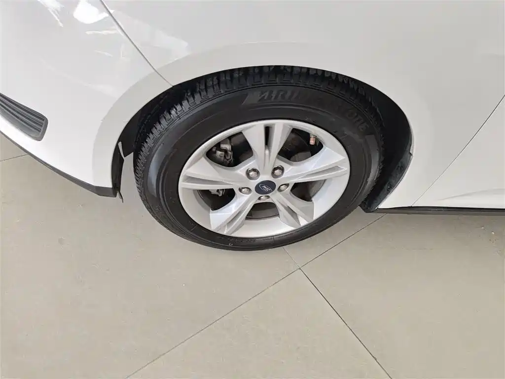 Focus 2018 hatchback classic 1.6L automatic comfort smart mobility version купить на сайте DeffCars