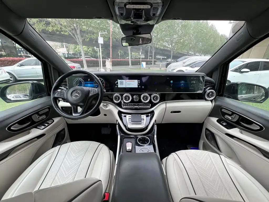 Vito 2023 2.0T Business Edition 7 seats купить на сайте DeffCars