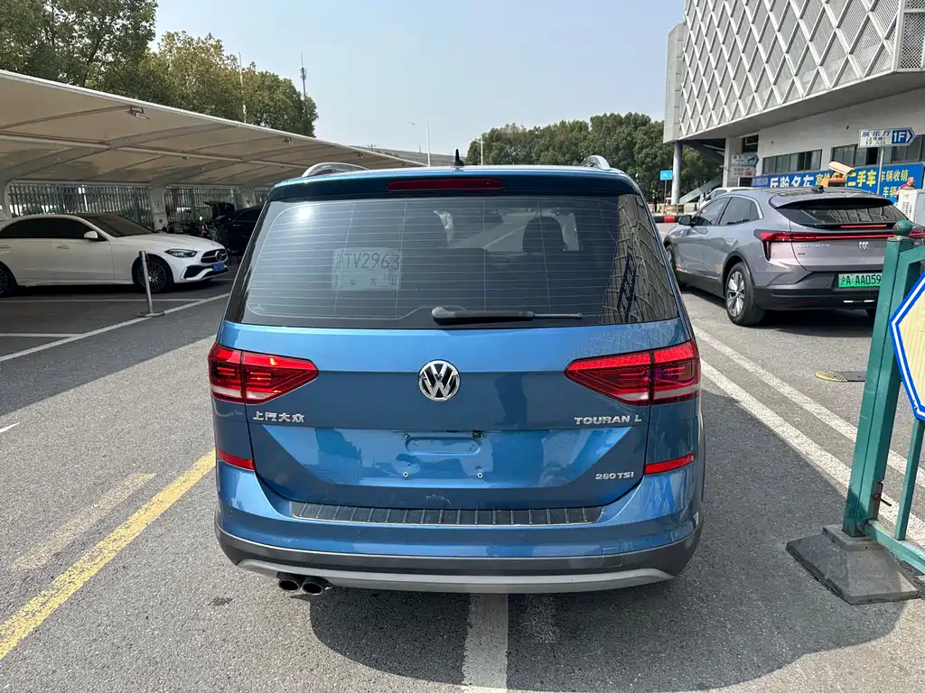 Touran 2018 Touran L 280TSI DSG Extended Edition 7 seats National V купить на сайте DeffCars