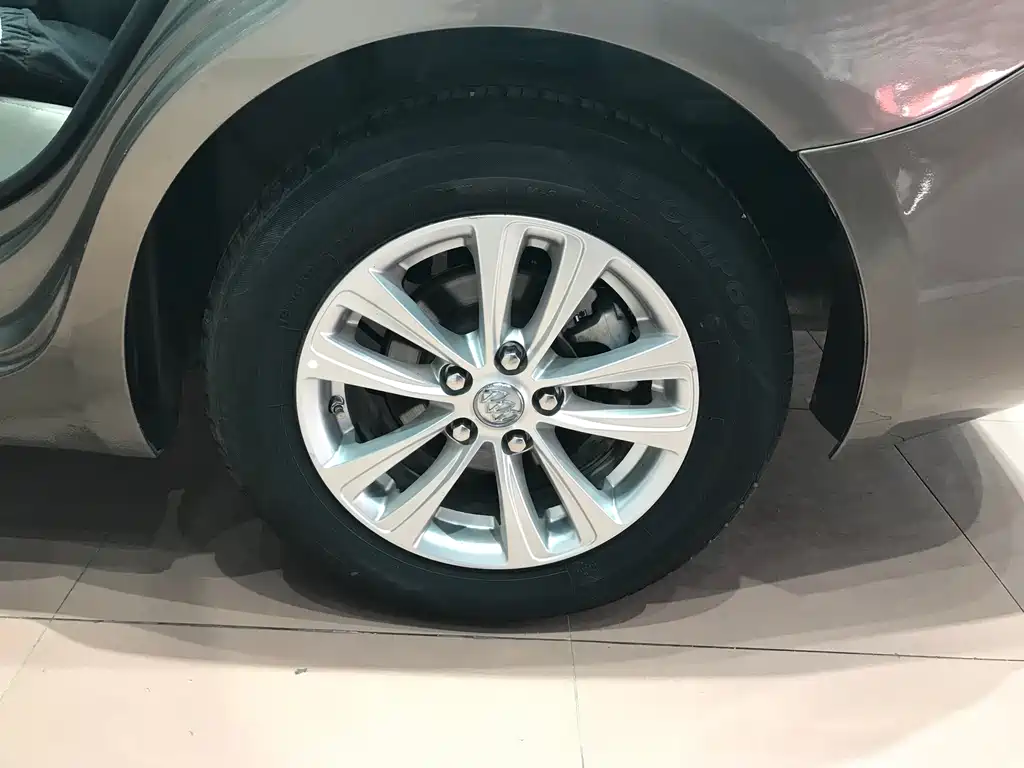 Yinglang 2017 15N automatic aggressive type купить на сайте DeffCars