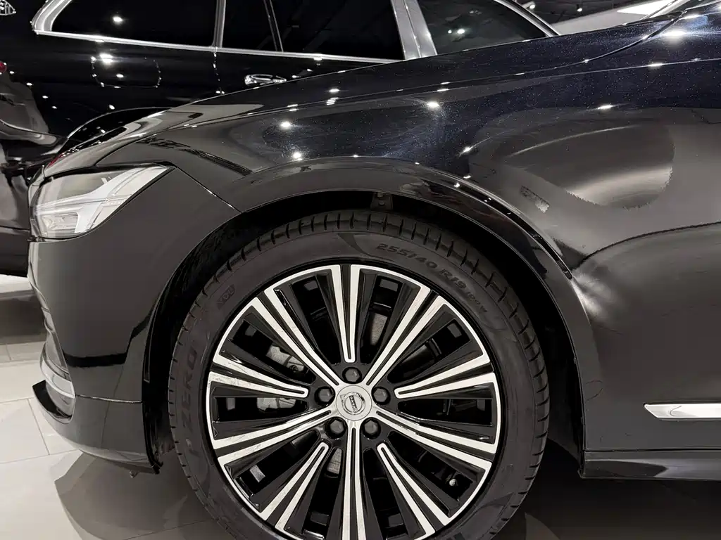 Volvo S90 2024 B5 Zhiyuan Luxury Edition купить на сайте DeffCars