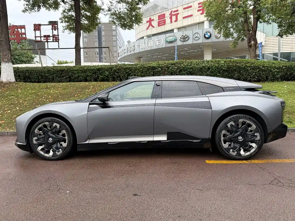 Gaohe HiPhi Z 2023 five-seater version купить на сайте DeffCars