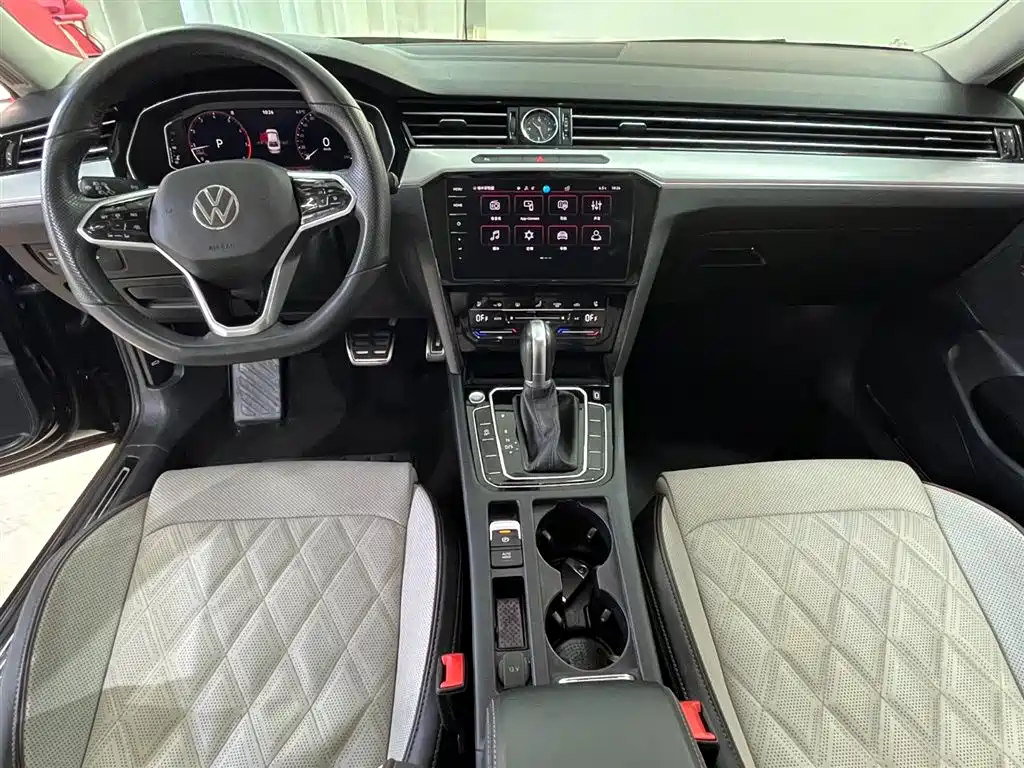 Magotan 2023 2 million commemorative edition 330TSI DSG luxury model купить на сайте DeffCars
