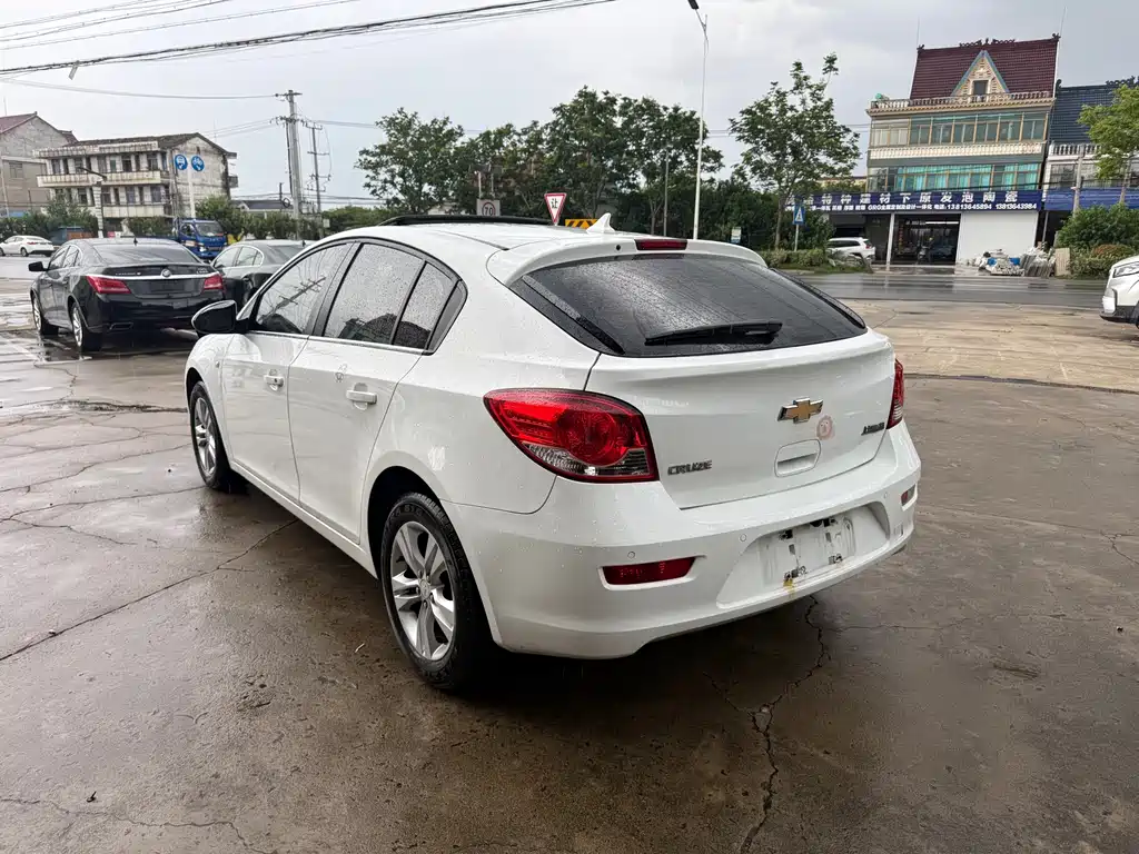 Cruze 2013 hatchback 1.6L automatic luxury model купить на сайте DeffCars