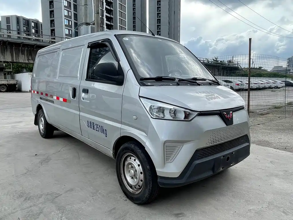 Wuling EV50 2021 van logistics vehicle Bochuang Ningde 41.86kWh Liuji electronic control купить на сайте DeffCars