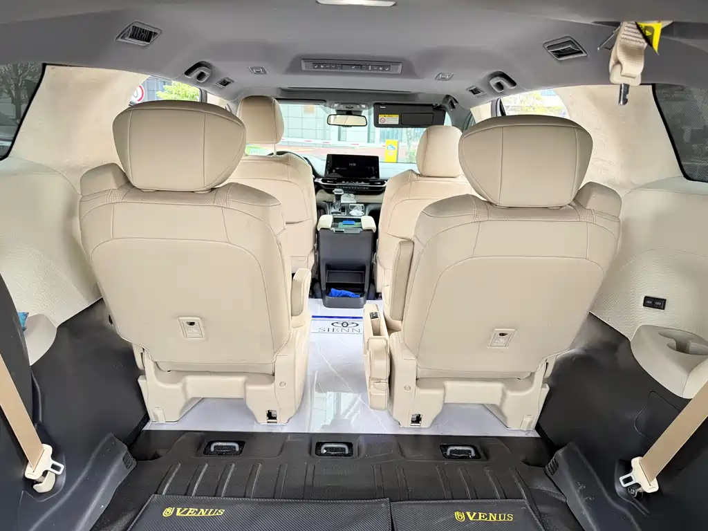 SIENNA 2021 2.5L Hybrid Premium Edition купить на сайте DeffCars