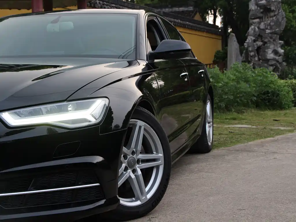 Audi A6L 2018 30th Anniversary Model 30 FSI Fashion Model купить на сайте DeffCars