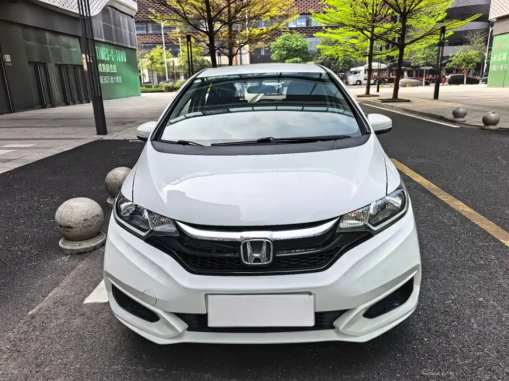 Fit 2018 1.5L CVT Comfort Edition купить на сайте DeffCars