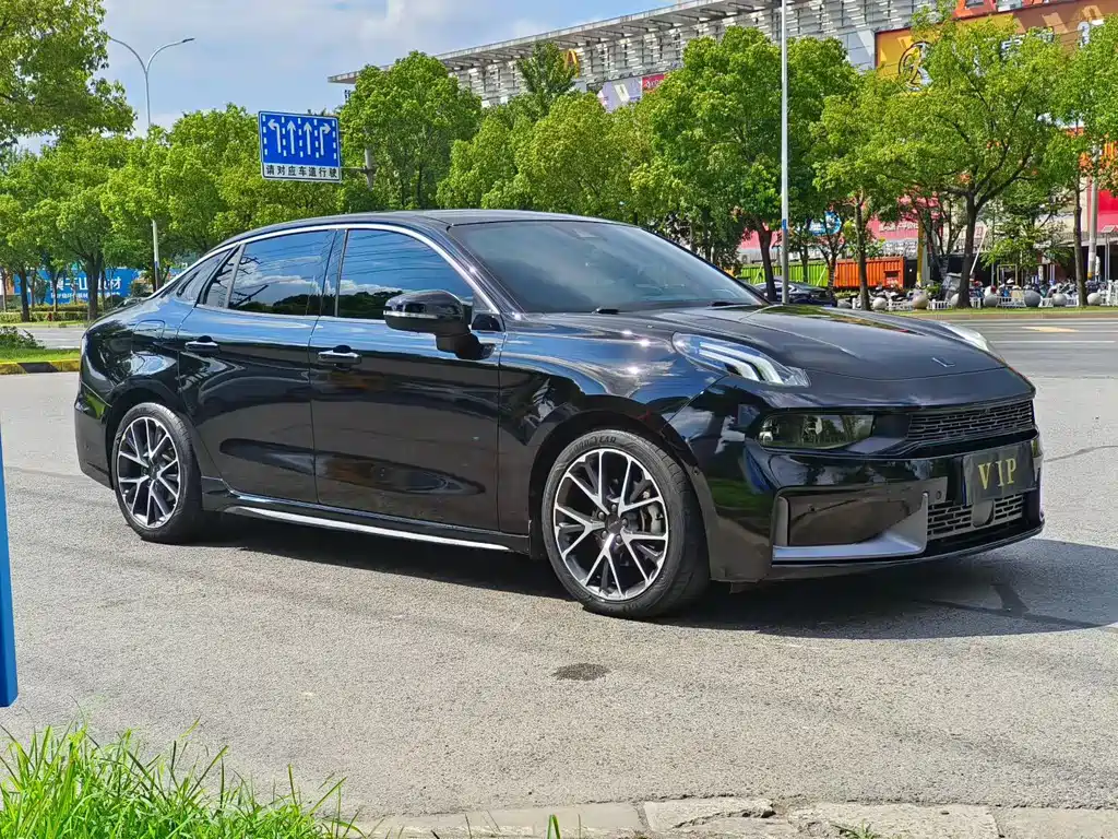 Lynk & Co 03 2021 2.0TD Automatic Champion Edition купить на сайте DeffCars