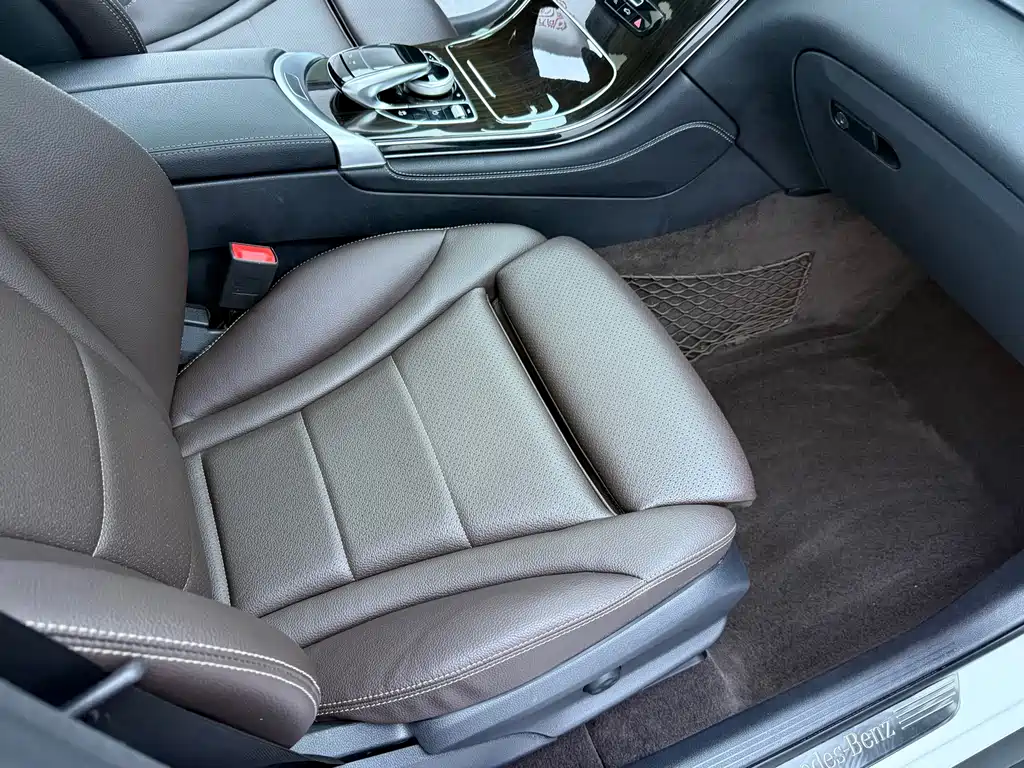 Mercedes-Benz GLC 2018 facelift GLC 260 4MATIC luxury model купить на сайте DeffCars