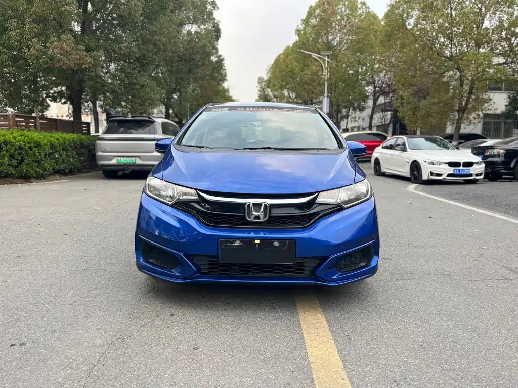 Fit 2018 1.5L manual comfort version купить на сайте DeffCars