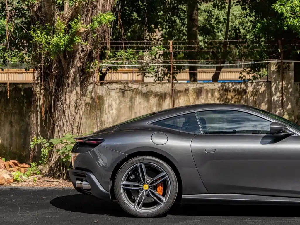 Roma 2020 3.9T V8 купить на сайте DeffCars