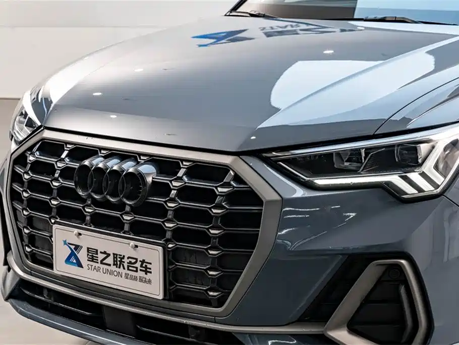Audi Q3 2023 40 TFSI RS Kit Burning Speed ​​Type купить на сайте DeffCars