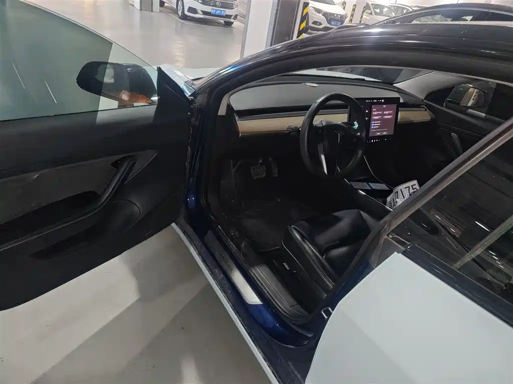 Model 3 2020 long-range rear-wheel drive version купить на сайте DeffCars