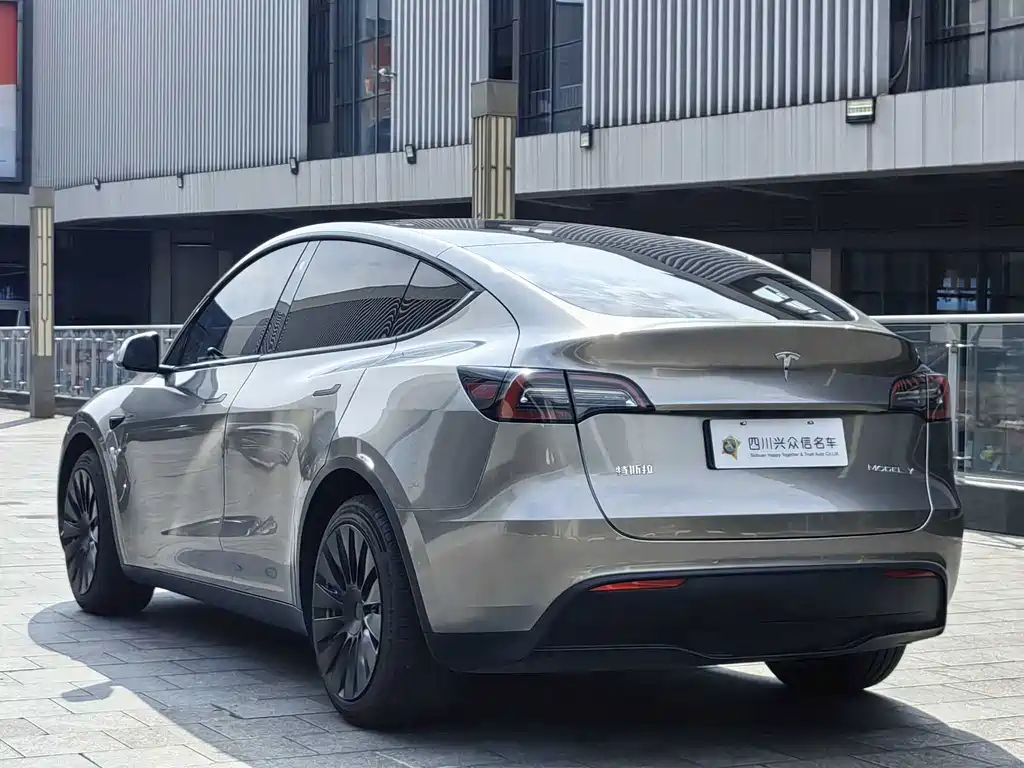 Model Y 2021 long-range all-wheel drive version 3D7 купить на сайте DeffCars