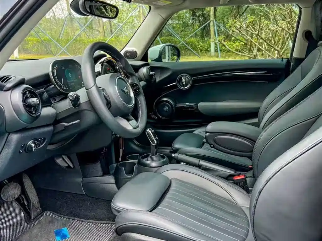 MINI 2022 2.0T COOPER S Artist купить на сайте DeffCars