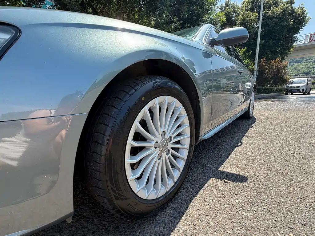 Audi A4L 2015 35 TFSI automatic comfort type купить на сайте DeffCars