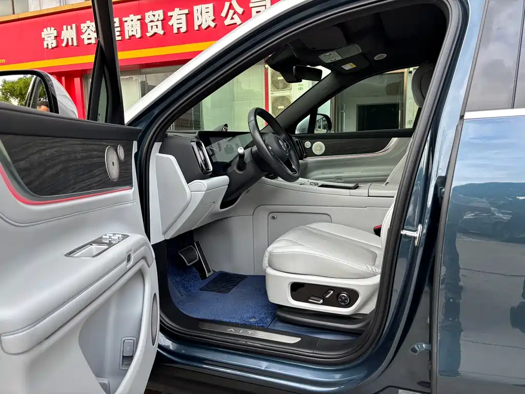 Wenjie M9 2024 extended range Ultra version 42kWh 6-seater version купить на сайте DeffCars
