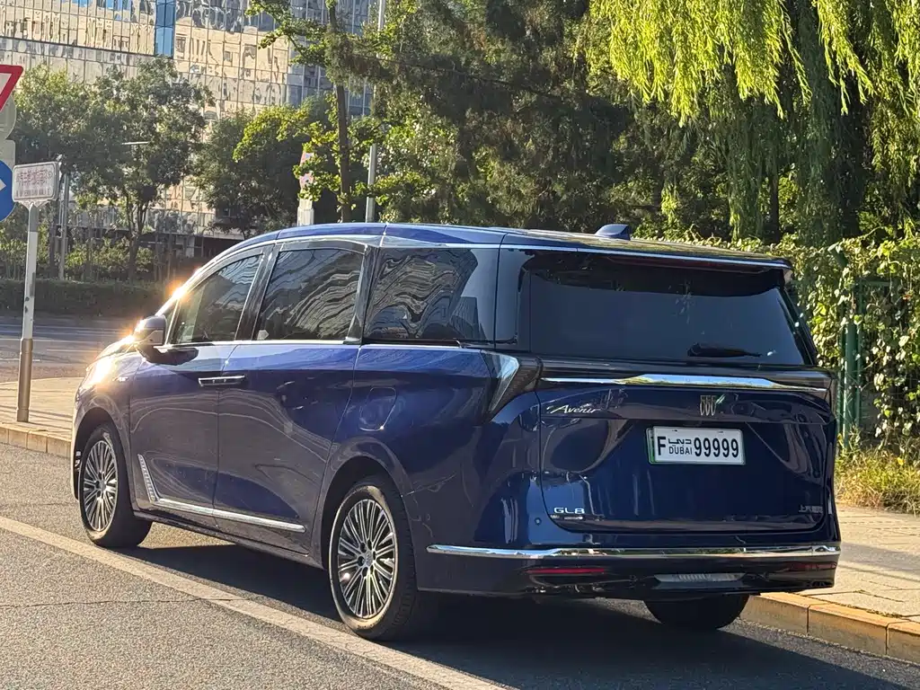 Buick GL8 New Energy 2024 Lu Zun Luxury Edition 7 seats купить на сайте DeffCars