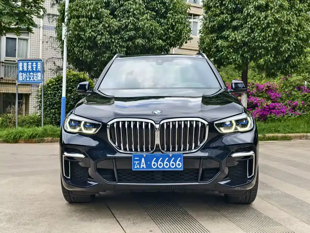BMW X5 2022 facelift xDrive 40Li M sports package купить на сайте DeffCars