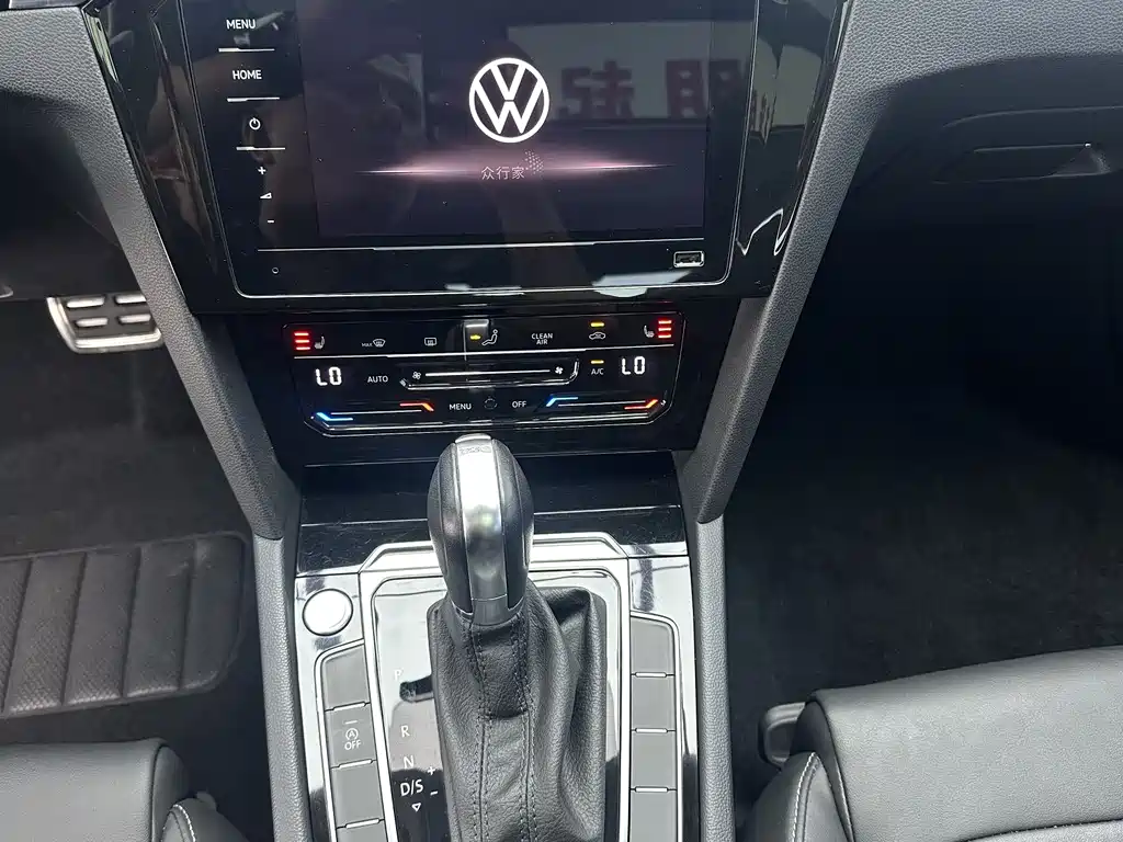 Magotan 2023 2 million commemorative edition 280TSI DSG comfort model купить на сайте DeffCars