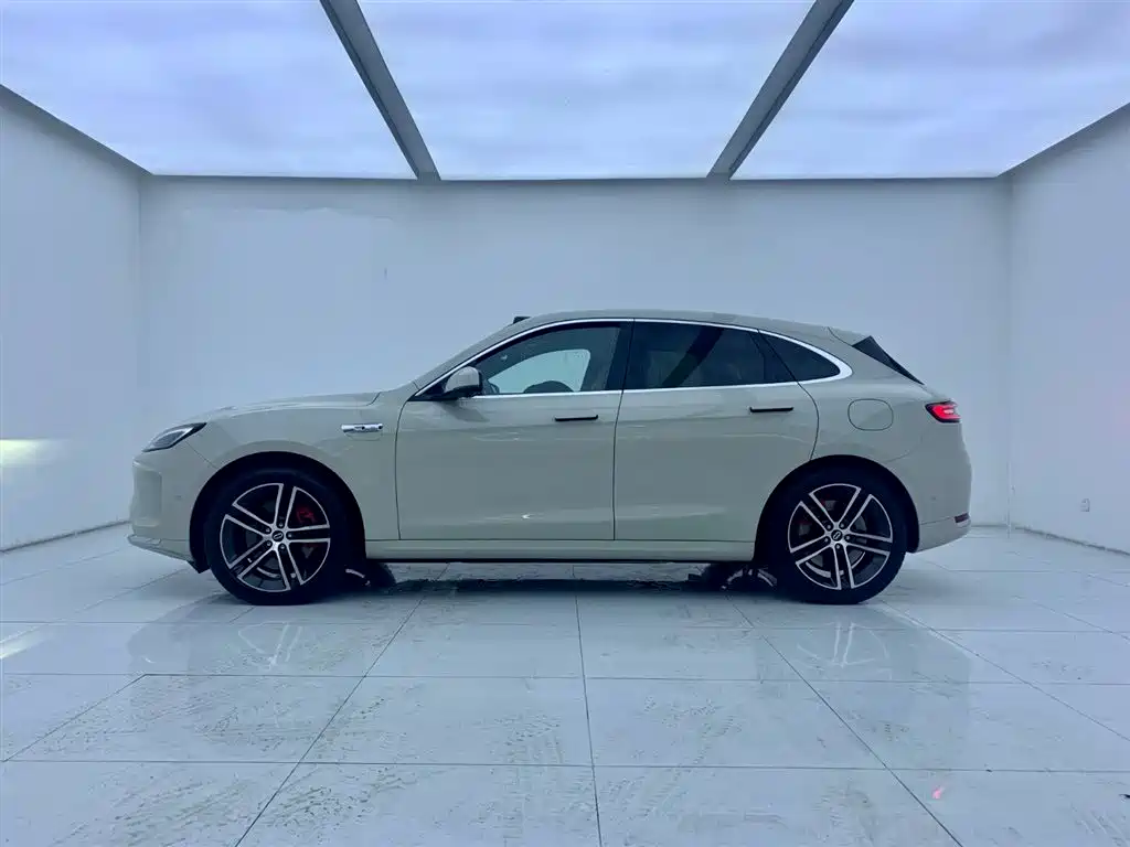 Wenjie M5 2025 extended range Ultra four-wheel drive version купить на сайте DeffCars