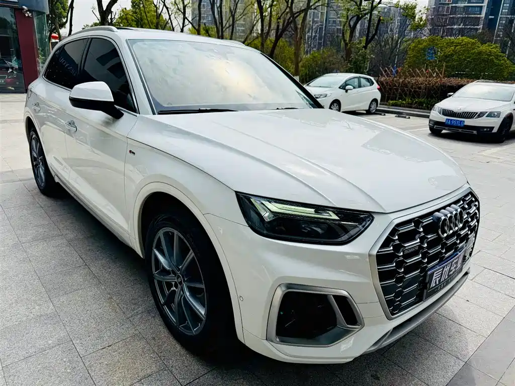 Audi Q5L 2022 40T RS Kit Burning Speed ​​Type купить на сайте DeffCars