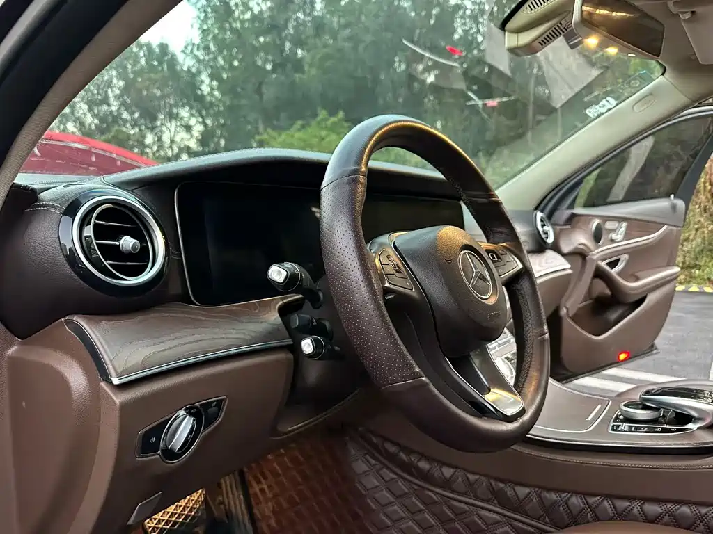 Mercedes-Benz E-Class 2017 E 300 L Luxury Model купить на сайте DeffCars
